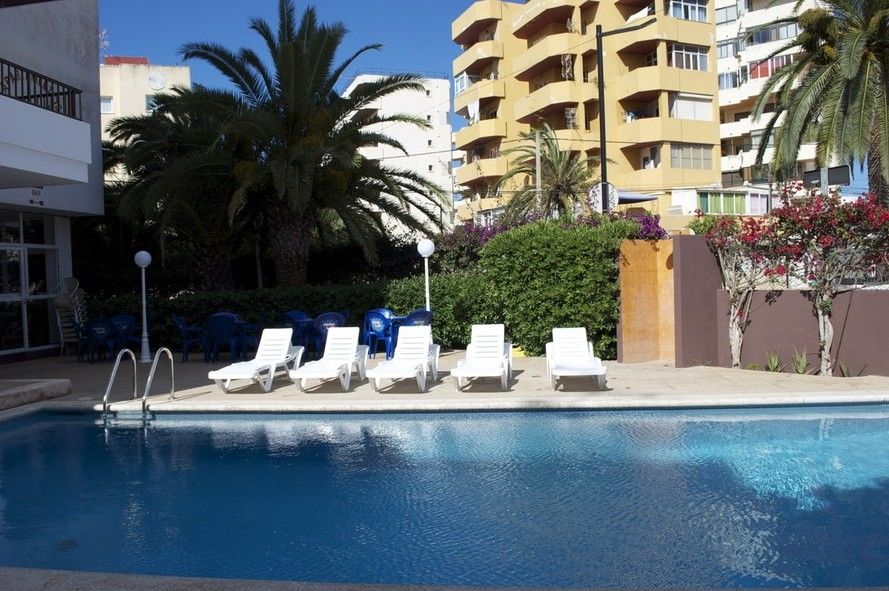 Apartamentos Es Canto (Adults Only) Platja d'en Bossa Exterior foto
